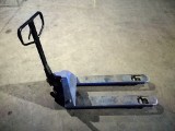 Nowy Sącz. 29-latek ukradł wózek widłowy. Policjanci odzyskali wartą 1500 zł maszynę