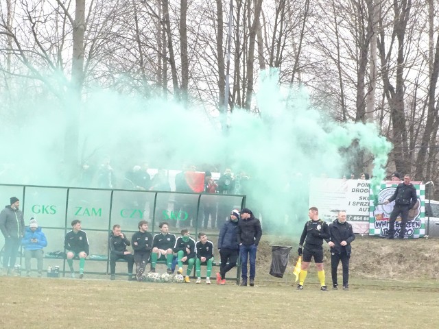 Zamczysko Odrzykoń uległo u siebie Szarotce Uherce 0:1. Zwycięską bramkę w 24. minucie strzelił Piotr Spaliński.