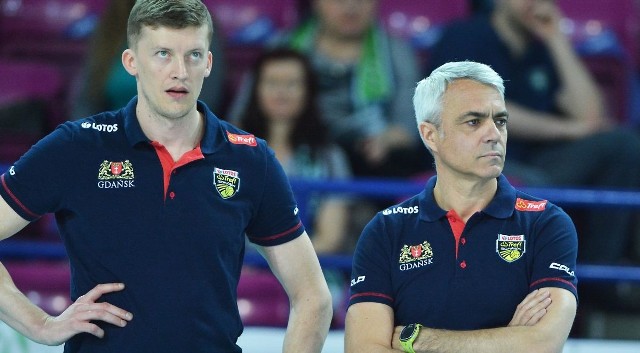 Wojciech Serafin (z lewej) był asystentem trenera Andrea Anastasiego (z prawej) w Lotosie Trefl Gdańsk. Teraz samodzielnie poprowadzi Effectora 
