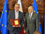 Minister spraw zagranicznych Zbigniew Rau wręczył w Łodzi nagrody i wyróżnienia w Konkursie Historycznym MSZ