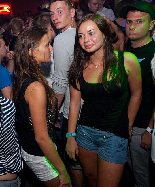 Jak wyglądały imprezy w Mielnie w 2010 roku? Sprawdź, jakie...