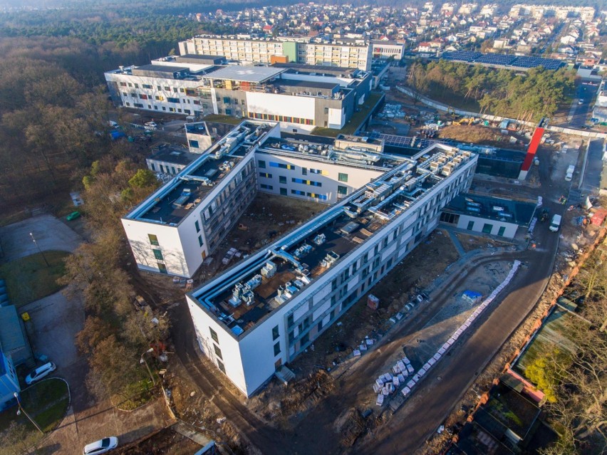 Tak prezentuje się obecnie nowy szpital na Bielanach.