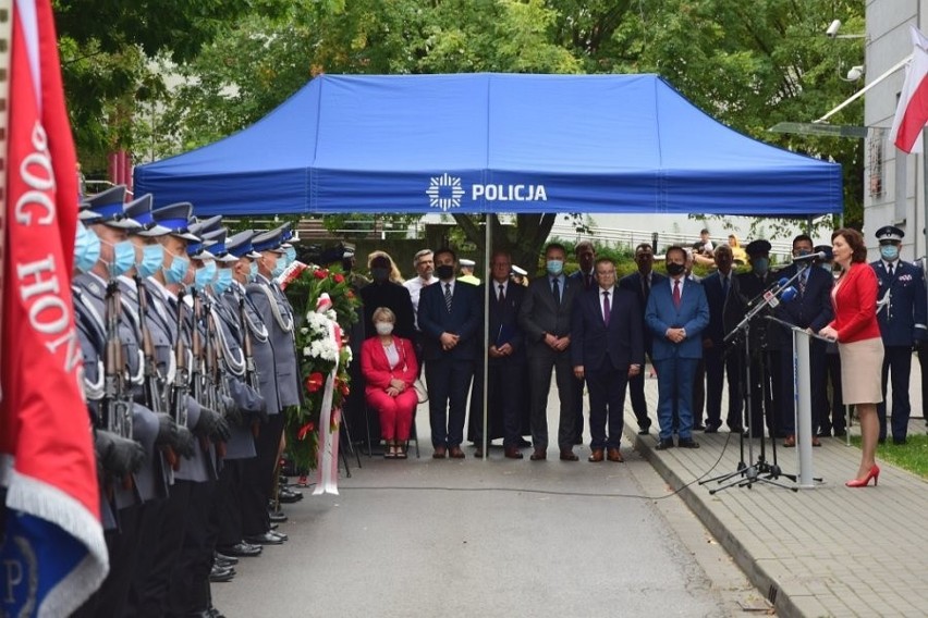 W rocznicę sowieckiej napaści na Polskę w Mielcu odsłonięto tablicę upamiętniającą policjantów zamordowanych na Wschodzie [ZDJĘCIA]