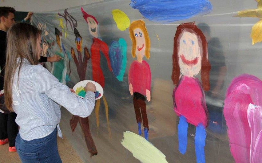 Modlnica. Ćwiczenia dla dzieci jak nawiązywać dobre kontakty - warsztaty artystyczne