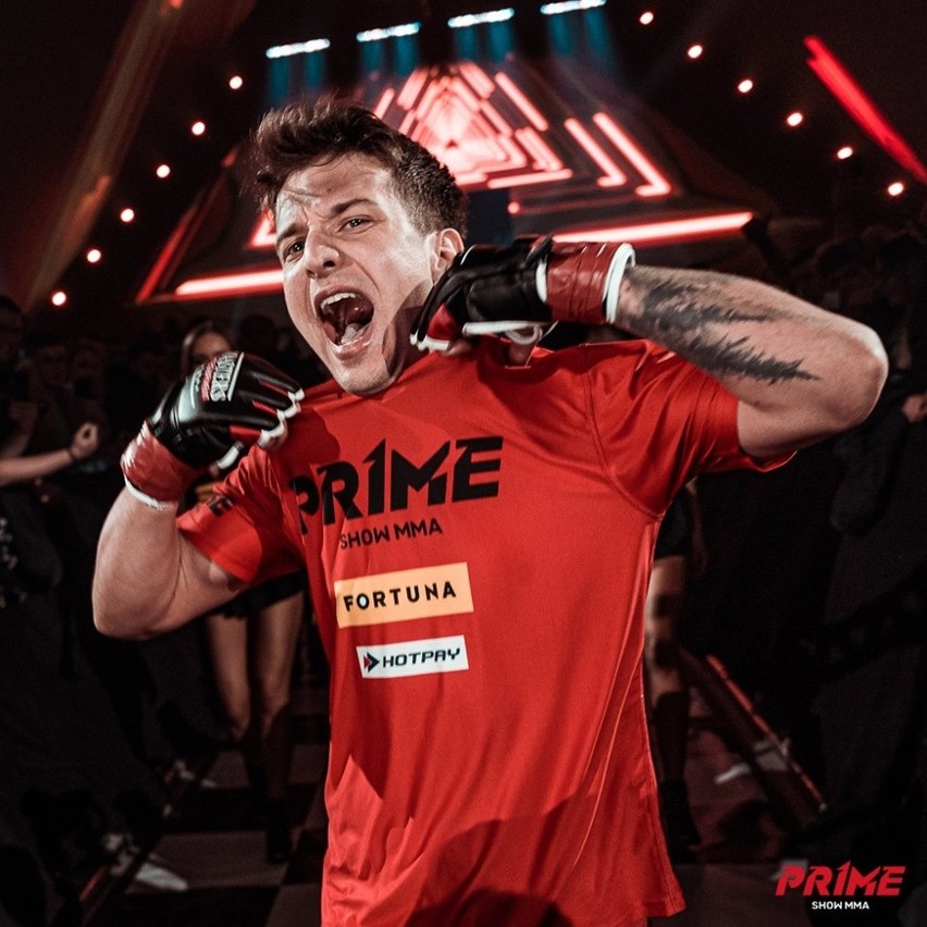 Prime Show MMA w Radomiu. Nieprawdopodobna walka... w budce telefonicznej, bez limitu czasowego i bez zasad