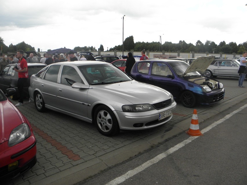 Blisko 200 tuningowanych samochodów można oglądać podczas...