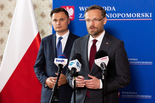 Wojewoda zachodniopomorski polecił napowietrzanie wody w celu ratowania ryb