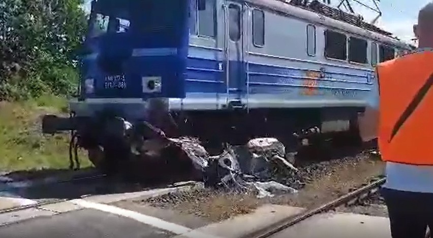Do tragicznego wypadku doszło na przejeździe kolejowym...