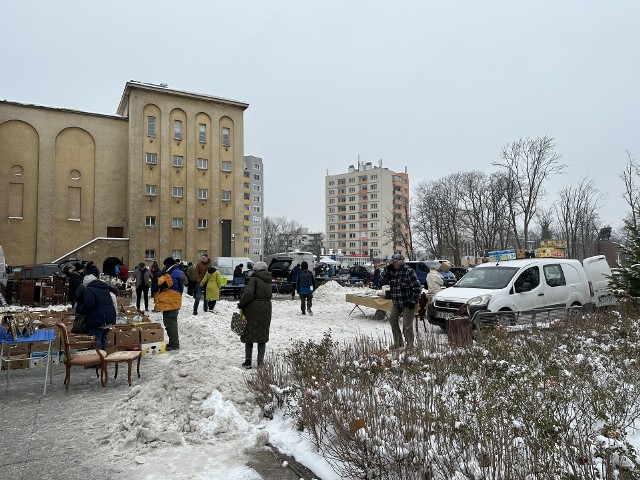 Giełda kolekcjonerska w Kielcach przyciągnęła tłumy. Zobacz zdjęcia z zimowej odsłony giełdy>>>