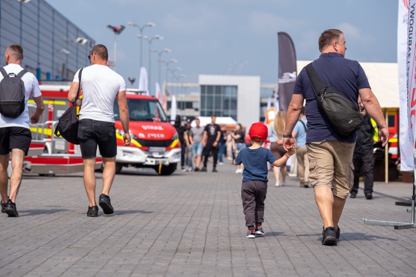 Tłumy zwiedzających na targach IFRE! Zmagania strażaków-ochotników, pokazy dynamiczne i sprzęty pożarnicze w Targach Kielce 