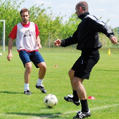 Marco Reich (z lewej) ćwiczył wczoraj z trenerem Michałem Probierzem