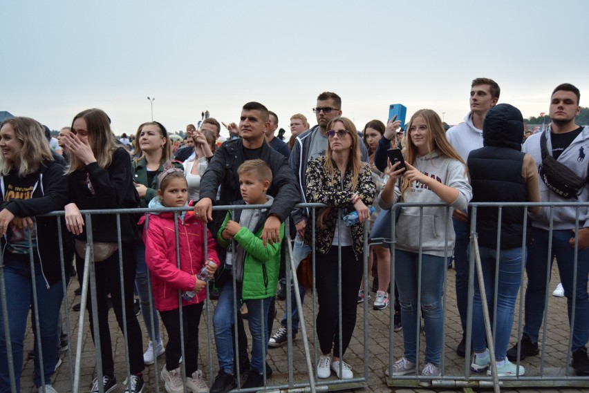 Miodobranie Kurpiowskie 2021. Największa impreza folklorystyczna w regionie odbyła się nad zalewem w Wykrocie. 29.08.2021. Zdjęcia