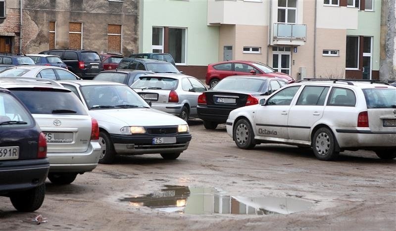 Dziki parking w centrum miasta