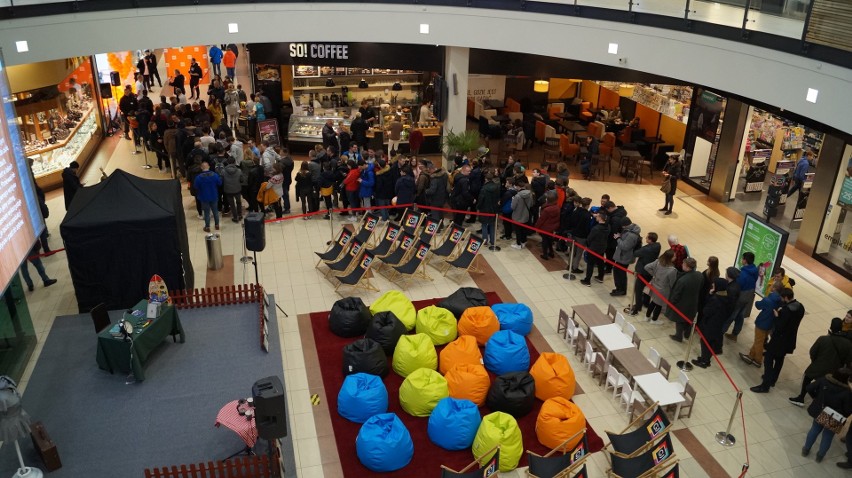 Tłumy na otwarciu sklepu Xiaomi w Częstochowie....