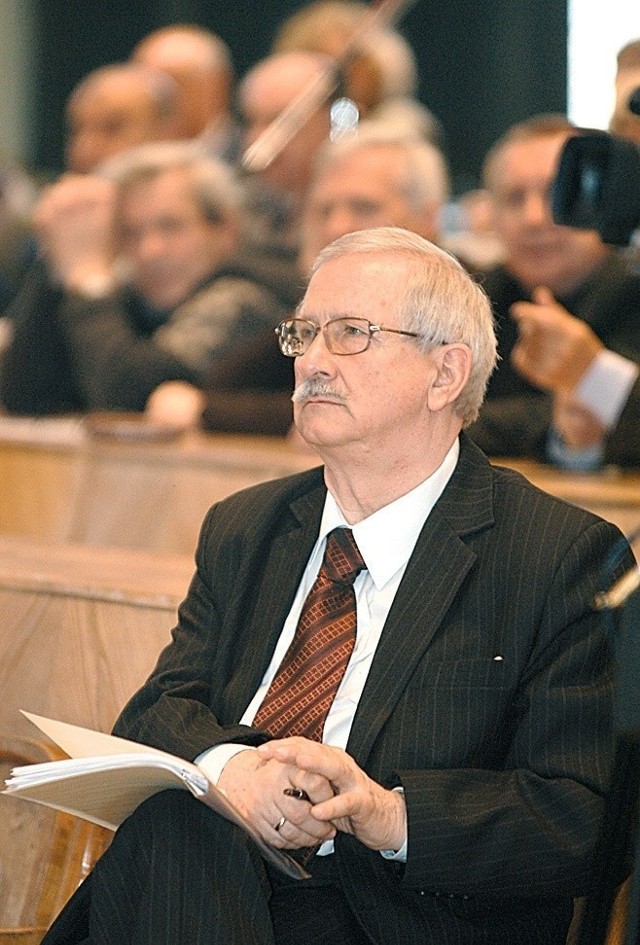 Prof Jan Krysiński