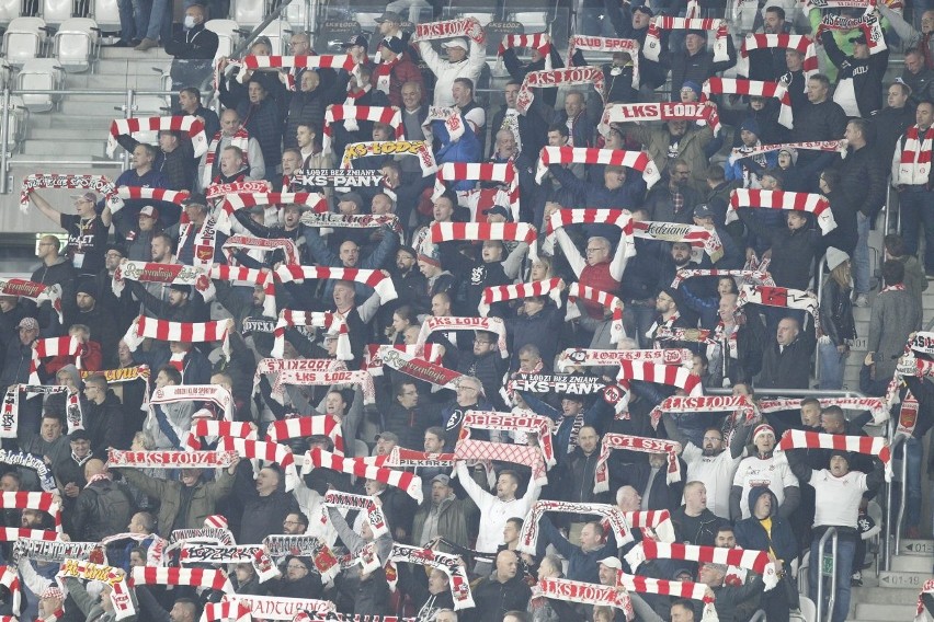 Wściekli kibice ŁKS na stadionie po porażce z Zagłębiem Sosnowiec ZDJĘCIA