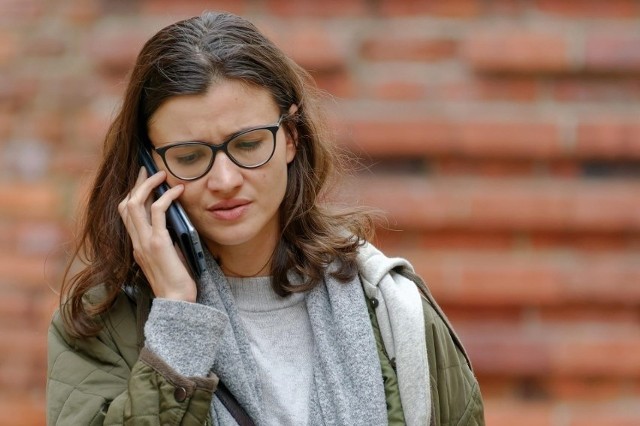 Aby zachęcić odbiorców do zainstalowania fotowoltaiki, w scenariuszach rozmów zawarte było także straszenie ryzykiem tzw. blackoutu, czyli wyłączenia prądu, lub kilkukrotnym wzrostem cen energii. 