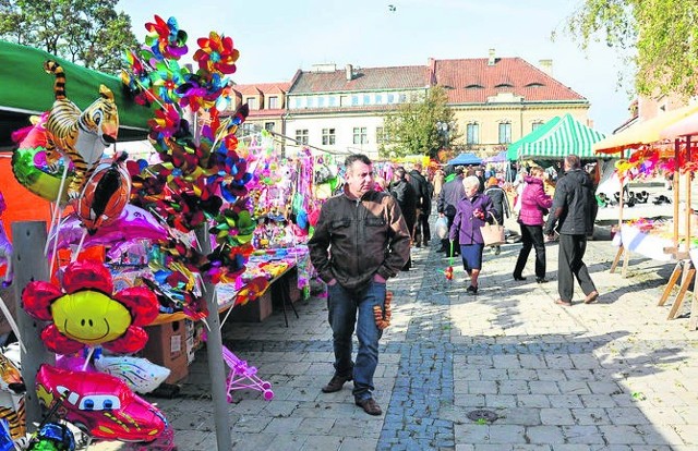 Na Rynku Starego Miasta w Sandomierzu w weekend pojawią się odpustowe kramy. Przed nami święto Wincentego Kadłubka