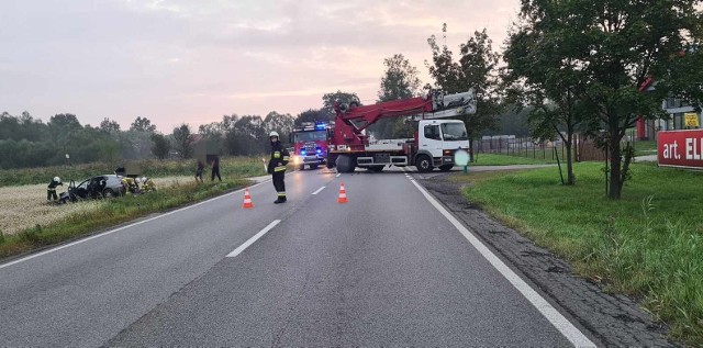 Wypadek w Krzywaczce z udziałem samochodu ciężarowego