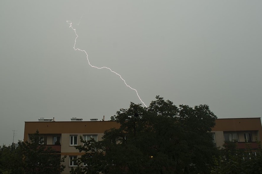 Burza i ulewa w Krakowie [ZDJĘCIA, WIDEO]
