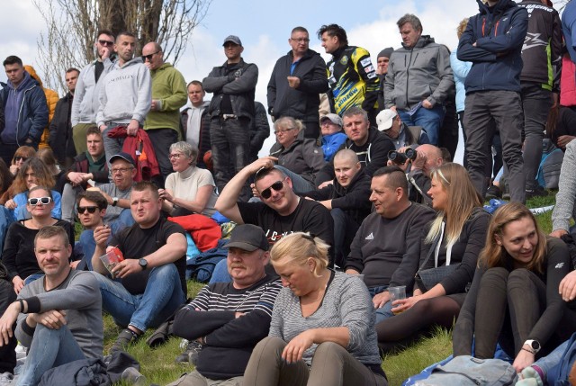 Kibice na Turnieju o Złoty Kask w Opolu