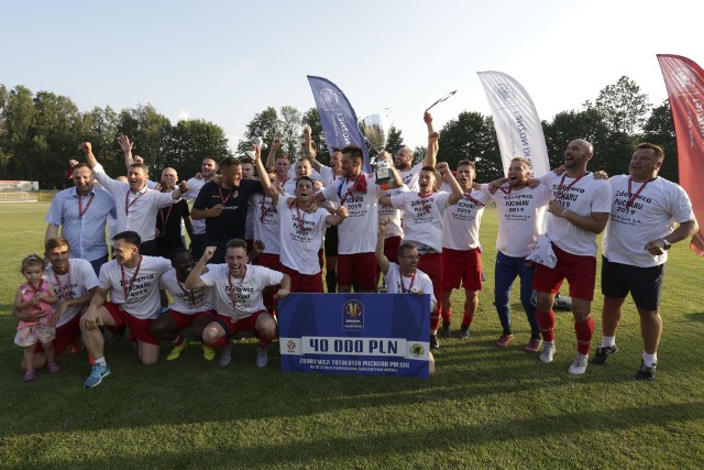 W rozgrywanym w Słupsku finale rozgrywek Regionalnego Pucharu Polski Gryf Słupsk pokonał 3:0 Grom Nowy Staw.