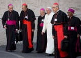 Synod biskupów. Nie ma przełomu w sprawie komunii dla rozwiedzionych