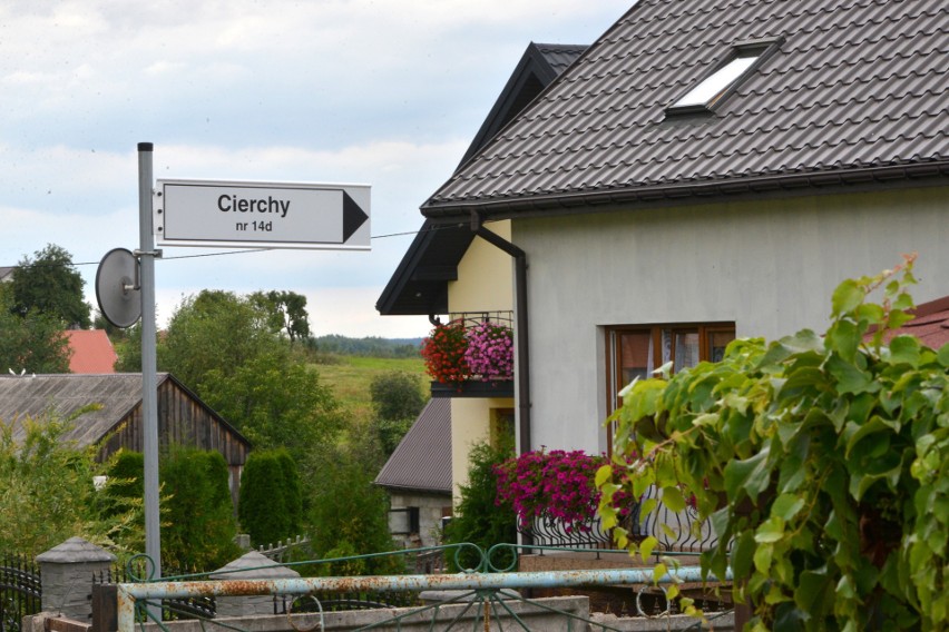 Komunikacyjny problem mieszkańców trzech wsi w gminie Mniów. Skarżą się, że busy jeżdżą tam zbyt rzadko