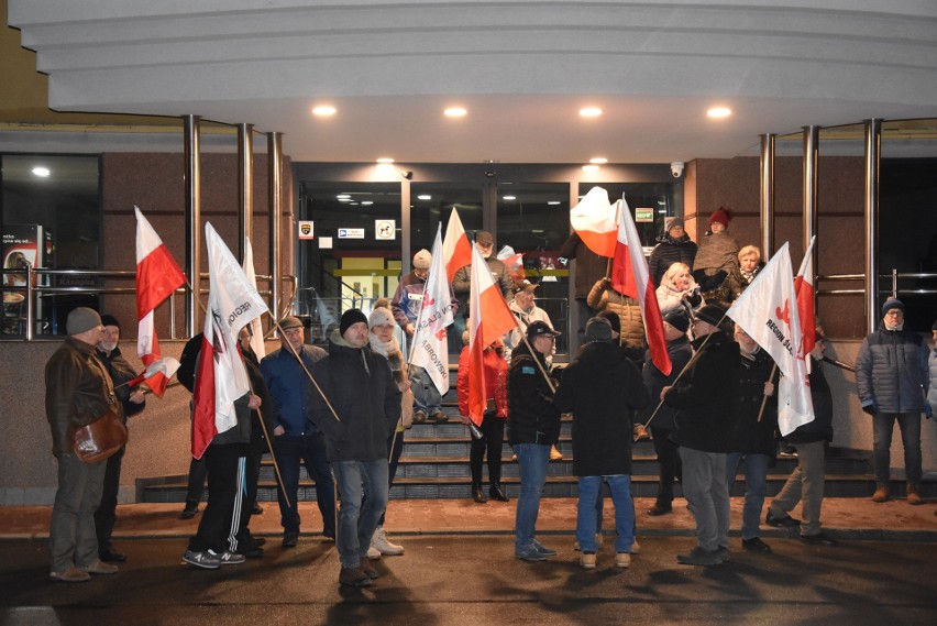 Protest pod siedzibą TVP w Katowicach