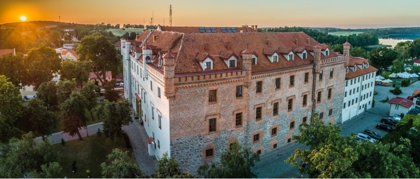 Nagrodą będzie pobyt w luksusowym Hotelu Zamek Ryn. To...