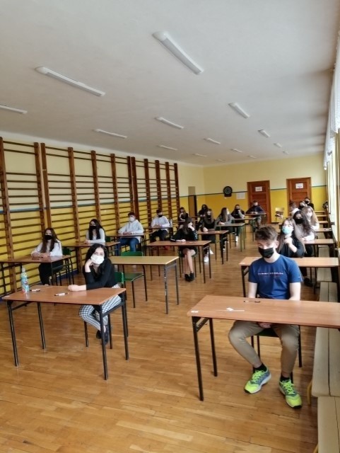 Próbny egzamin ósmoklasisty 2021 w powiecie radomskim. W czwartek uczniowie mierzyli się z matematyką
