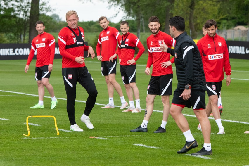 Na porannej sesji treningowej Paulo Sousa zwracał sporą...