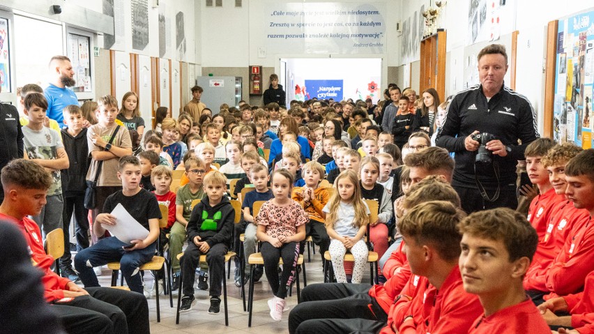 Młodzieżowa reprezentacja do 18 lat odwiedziła jarosławską Szkołę Mistrzostwa Sportowego [ZDJĘCIA]