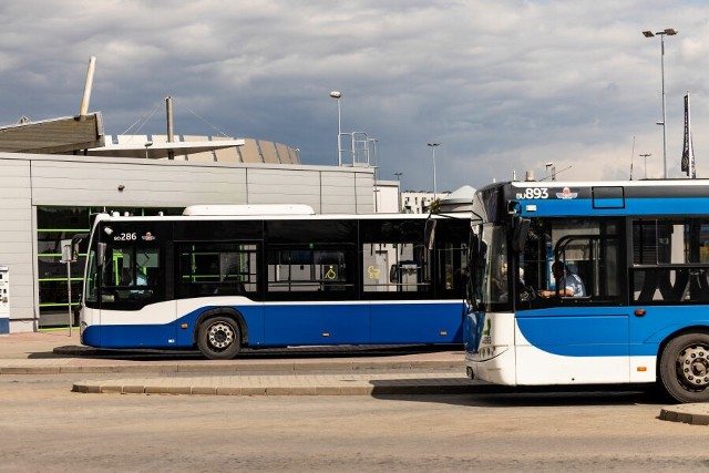 Od 1 maja 2024 autobusy kursujące ulicą Półłanki wrócą na swoje trasy (zdjęcie ilustracyjne)