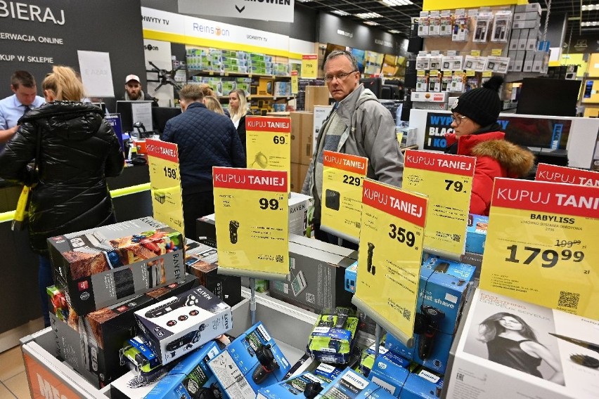 Black Friday 2019 w RTV Euro AGD i Media Markt w Kielcach. Od rana więcej klientów [ZDJĘCIA]