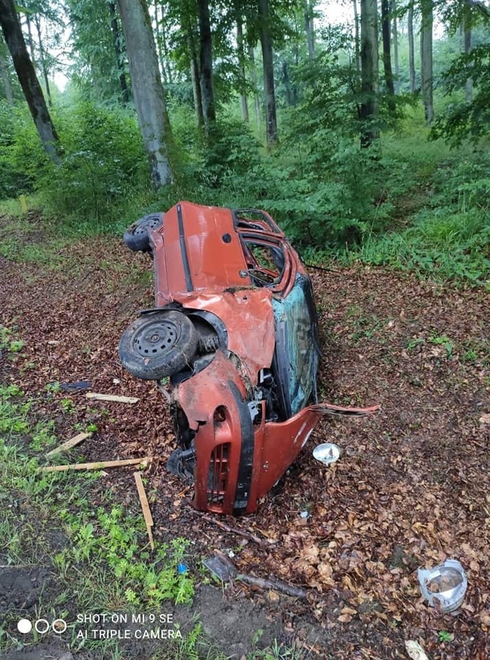 Wypadek na drodze krajowej nr 11 koło Bobolic. Dachowało...