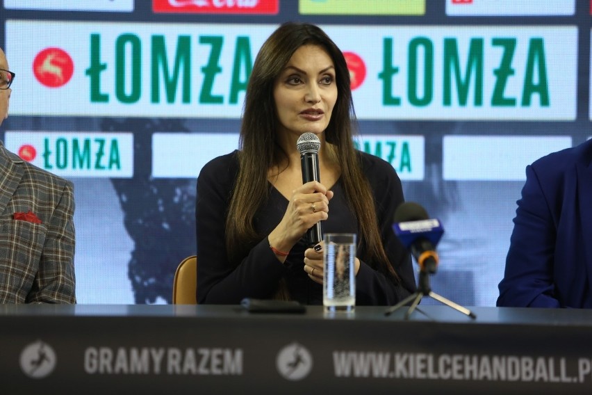 Jeden z najważniejszych dni dla kieleckiej piłki ręcznej w ostatnich latach. KS Kielce ma sponsora. To piwo Łomża [TRANSMISJA VIDEO]