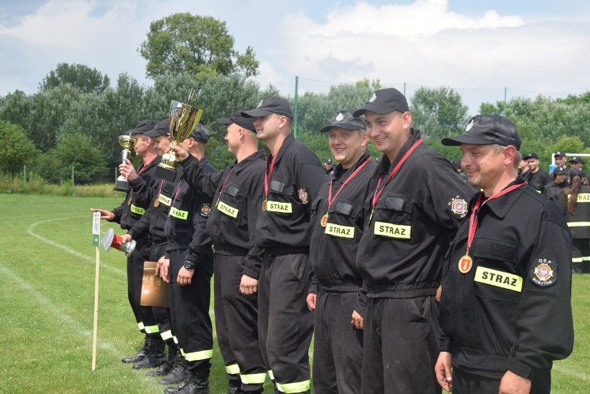Bosutów i Poskwitów to najlepsze drużyny strażackie w powiecie krakowskim. Zawody sportowo-pożarnicze [ZDJĘCIA]