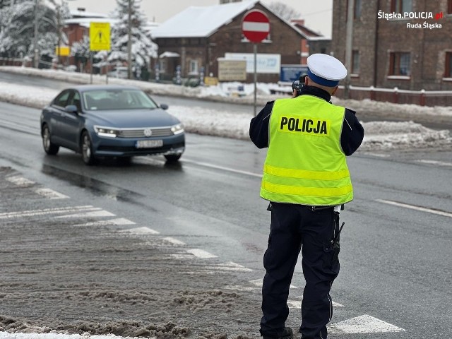 Akcja Bezpieczny Pieszy na rudzkich drogach. Zobacz kolejne zdjęcia. Przesuwaj zdjęcia w prawo - naciśnij strzałkę lub przycisk NASTĘPNE