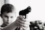 USA: Ośmiolatek śmiertelnie postrzelił roczną dziewczynkę z broni swojego ojca
