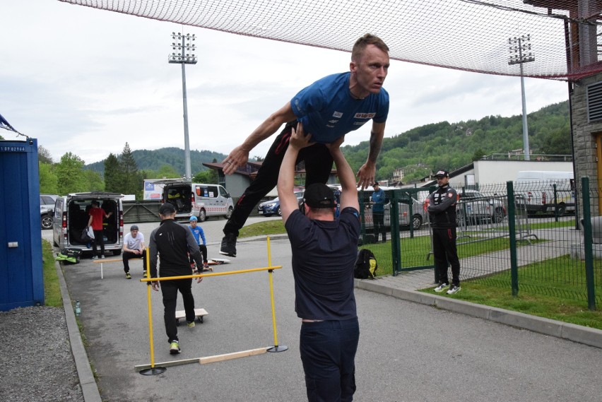 Trening polskich skoczków w Szczyrku. W jakiej formie są Kamil Stoch i Spółka? Oto jest pytanie ZDJĘCIA