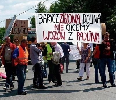W blokadzie uczestniczyło ponad 100 mieszkańców Krzyszkowic FOT. JOLANTA BIAŁEK