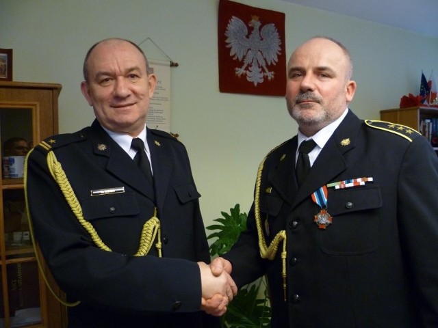 Komendant Czesław Noga i Zygfryd Trohca (z prawej).