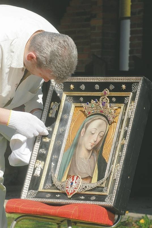 Wizerunki Matki Boskiej: Ludzie od wieków do Nich pielgrzymują