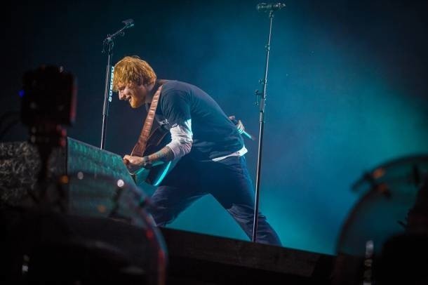 Ed Sheeran w Warszawie. Tłumy fanów na koncercie na Stadionie Narodowym [ZDJĘCIA]