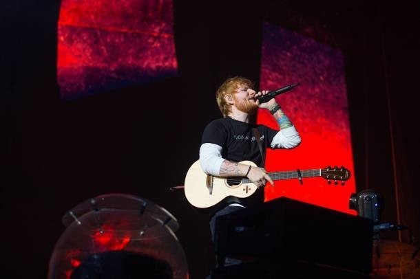 Ed Sheeran w Warszawie. Tłumy fanów na koncercie na Stadionie Narodowym [ZDJĘCIA]