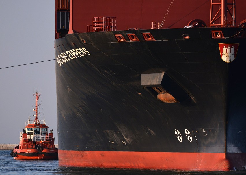 Statek m/v Hong Kong Express wpłynął do DCT Gdańsk