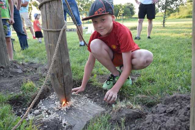 Od 5 lat w Biskupinie Wsi, za sprawą Fundacji Rekonkwista, organizowana jest Noc Kupały. Na imprezę przychodzą mieszkańcy wioski, ale i turyści, którzy korzystają tu z bazy noclegowej. Na zdjęciach rozpalanie ognia świdrem, kołacze, wianki i zabawa.