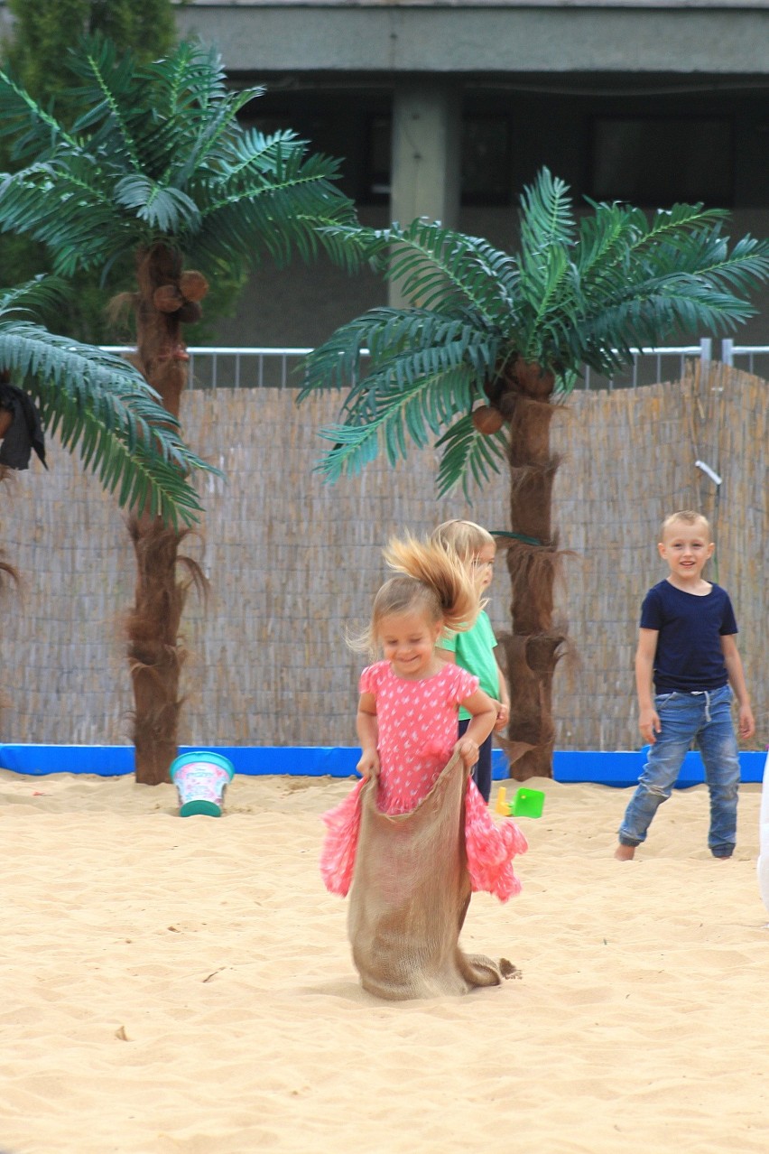 Chrzanów. Pożegnali wakacje na miejskiej plaży [ZDJĘCIA]