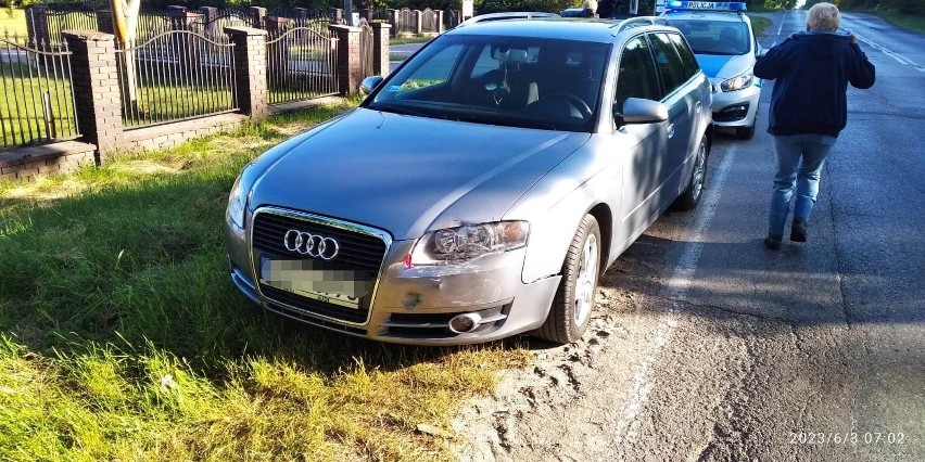 Uciekając przed policją, citroen uderzył w audi.